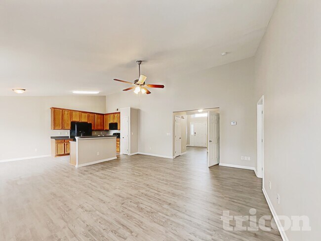 Building Photo - 5213 Hildreth Court