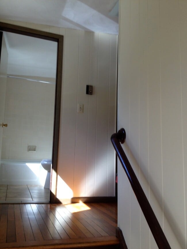 Building Photo - 23 Denlar Dr