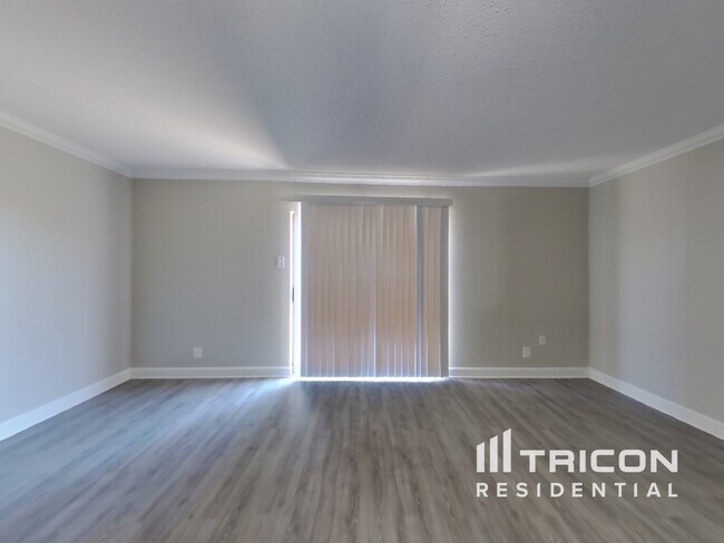 Foto del edificio - 6854 Eden Grove Dr