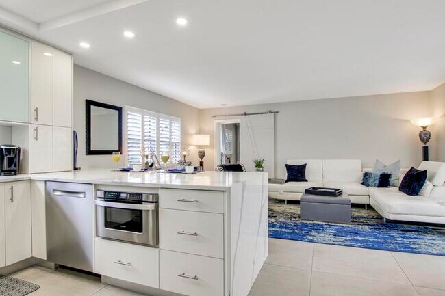 Foto del edificio - 100 Venetian Dr