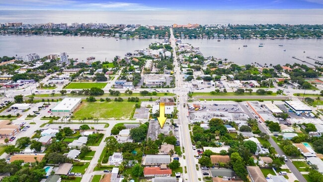 Foto del edificio - 301 W Ocean Ave