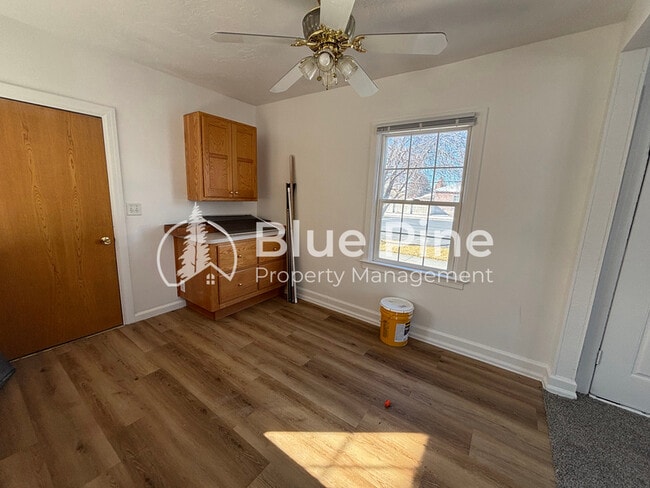 Building Photo - 309 S Milton Ave