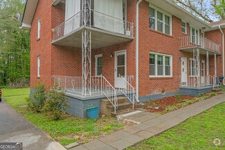 Building Photo - 147 Burnside St