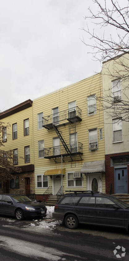 Primary Photo - 183 Green St