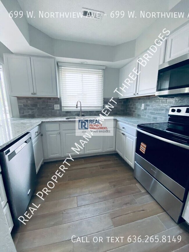 Foto del edificio - 699 W Northview Ave