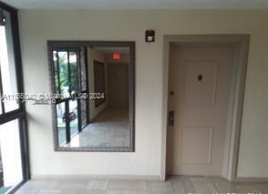Building Photo - 2201 Brickell Ave