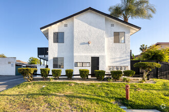 Building Photo - 3296 Franklin Ave