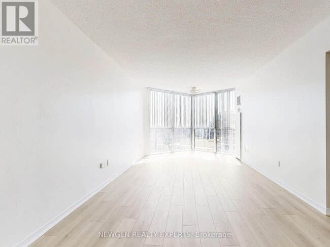 Building Photo - 5 Concorde Pl