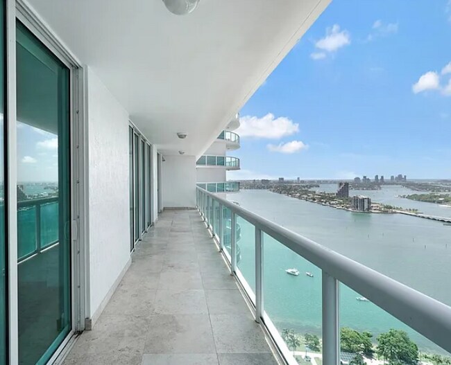 Foto del edificio - 1800 N Bayshore Dr