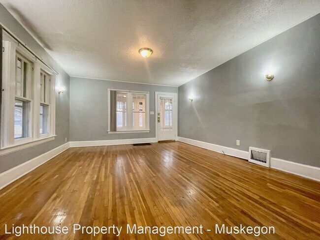Foto del edificio - 2 br, 1 bath House - 515 Marquette Ave