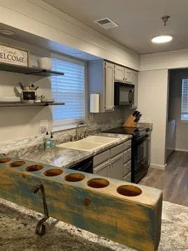 Foto del edificio - Fully furnished water front condos - BOAT SLIP INCLUDED