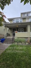Building Photo - 627 16th Ave