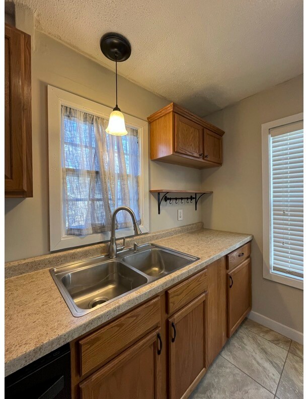 Foto del edificio - 1309 Court St