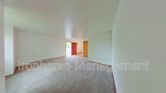 Building Photo - 519 S 15th Ave