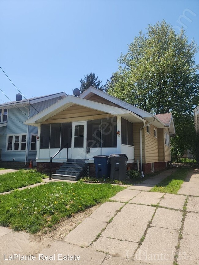 Foto del edificio - 2 br, 1 bath House - 3925 Burton Avenue