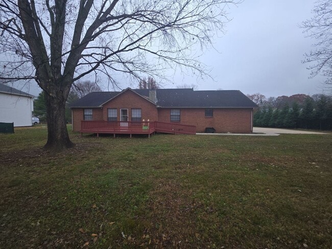 Building Photo - 2729 Churchill Dr