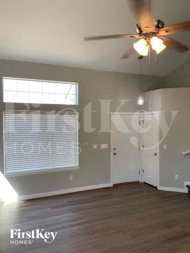 Building Photo - 7011 Creekfront Dr