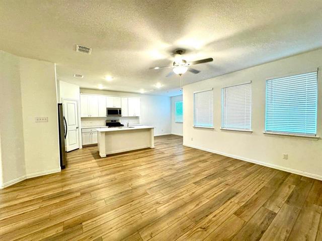 Foto del edificio - 1012 Longleaf Ln