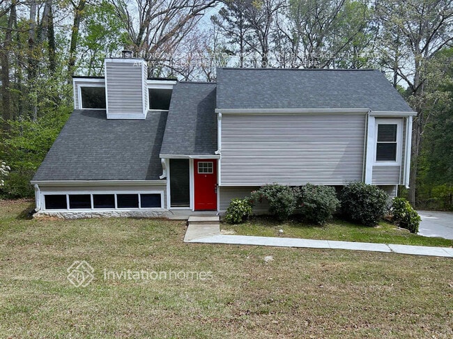 Building Photo - 3166 Robindale Rd