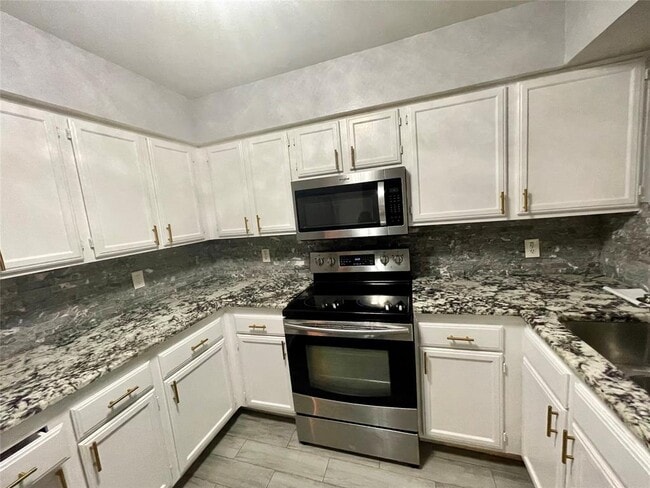 Building Photo - 2203 Place Rebecca Ln