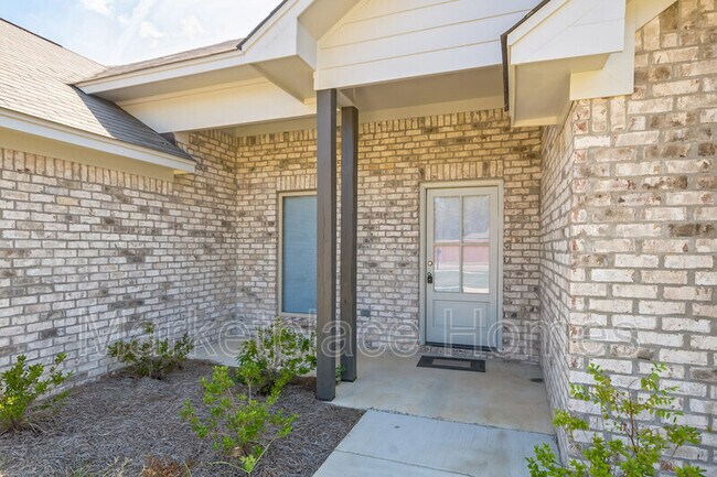 Foto del edificio - 480 Silver Hill Dr