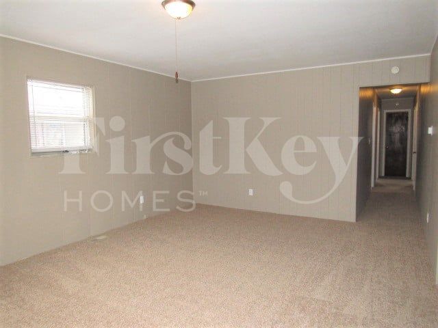 Building Photo - 47 S Brentwood Ave