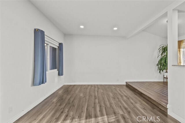 Foto del edificio - 1523 E Windsor Rd