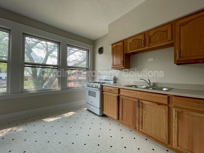 Foto del edificio - 2710 Ruberg Ave