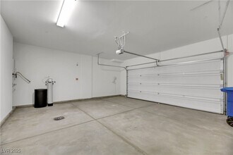 Building Photo - 2770 Alfena Pl