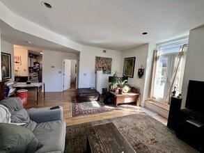 Building Photo - 130 Appleton St