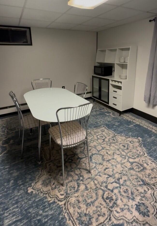 Kitchen table and pantry - 200 Old Stonebridge Rd