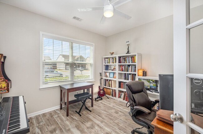 Foto del edificio - Rent this beautiful 4-bedroom, 3-bathroom ...