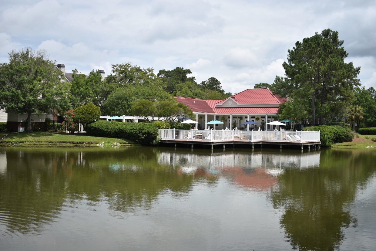 2011 N Hwy 17, Mount Pleasant, SC 29466 Condo for Rent in Mount