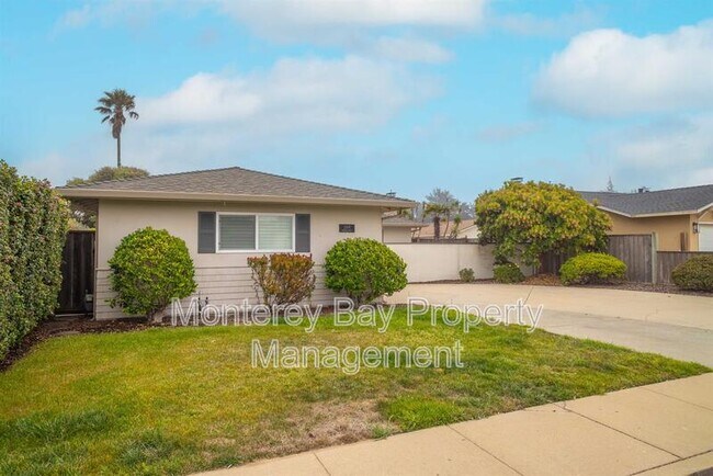 Building Photo - 3300 Steven Ct