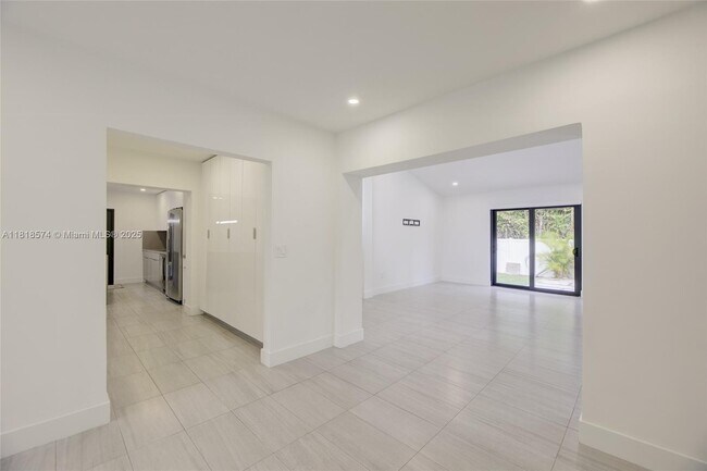 Foto del edificio - 5895 SW 50th Terrace