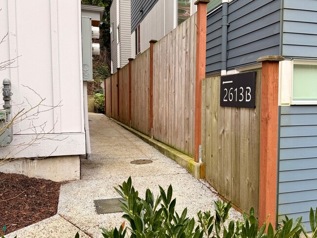 Photo - COOPER THOMAS 2613 DUPLEX Apartment