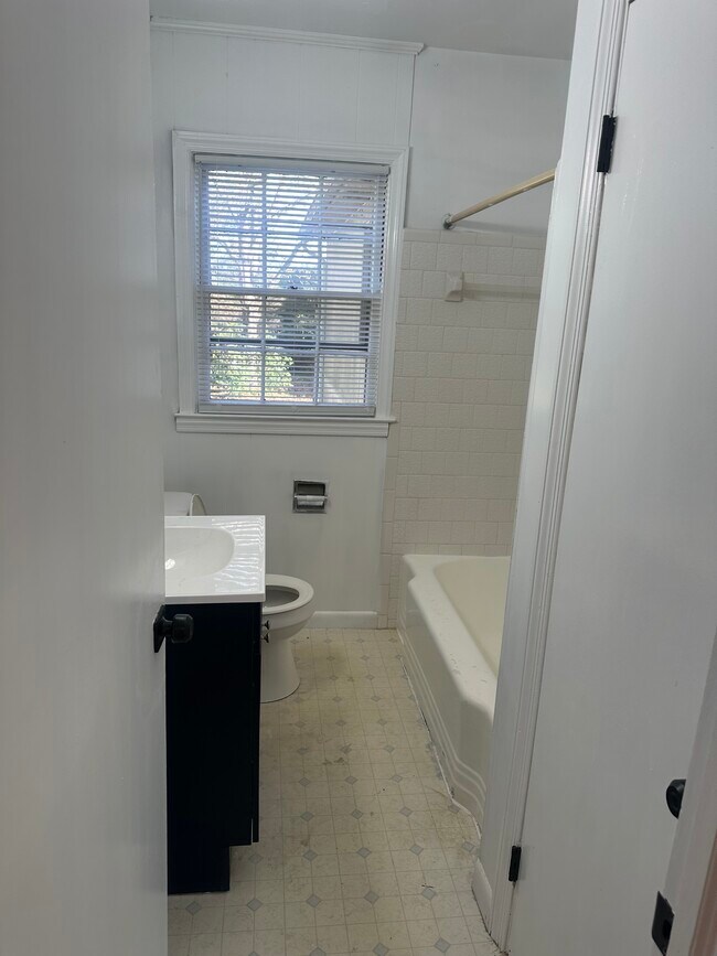 Foto del edificio - 3414 Peach Orchard Rd