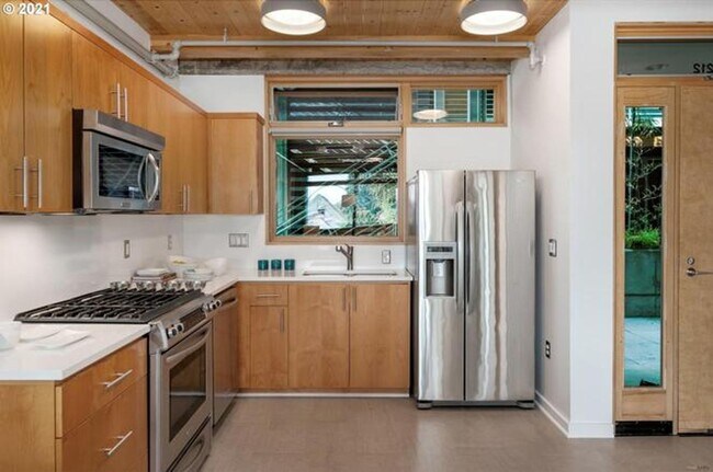 Foto del edificio - Urban Retreat in the Heart of Mississippi w/ Reserved Parking – 2bd/1.bath Upscale Condo