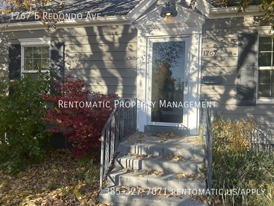 Primary Photo - 1767 E Redondo Ave