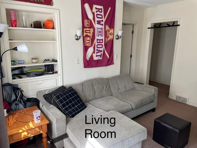 Building Photo - 714 4th St