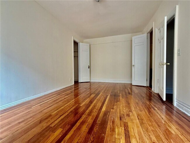 Foto del edificio - 1402 W 4th St