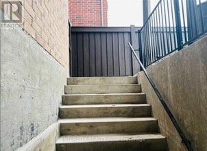 Building Photo - 5 Jellystone St