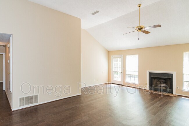Building Photo - 6008 Bolingbrook Dr