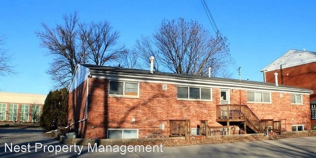 Building Photo - 717 20th Ave