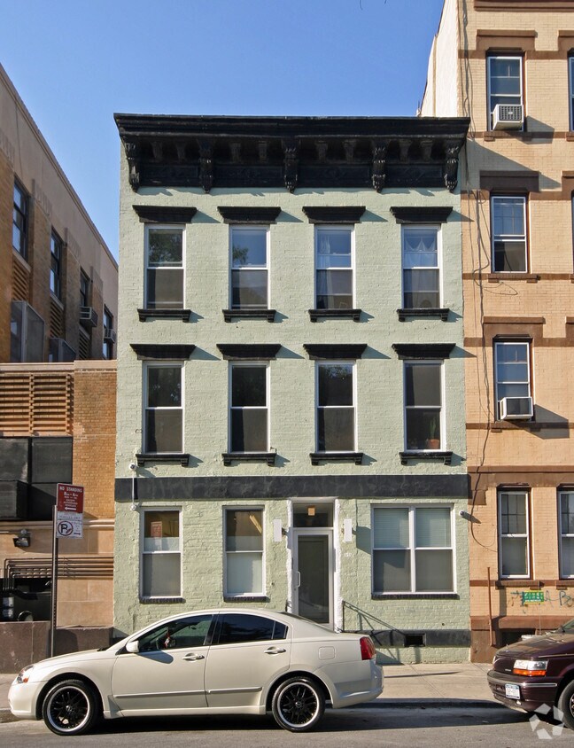 Primary Photo - 159 Maujer St