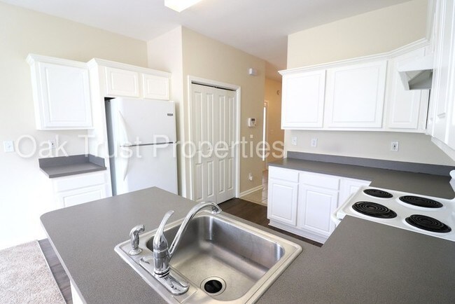 Foto del edificio - Grand Oaks Preserve