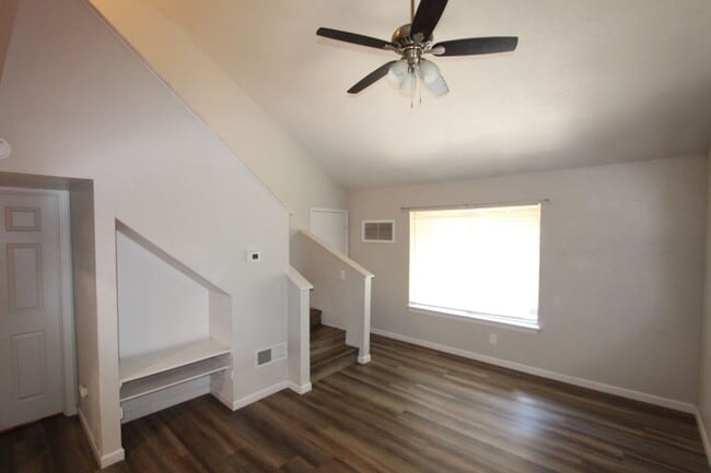 Building Photo - 1200 S Riordan Ranch St