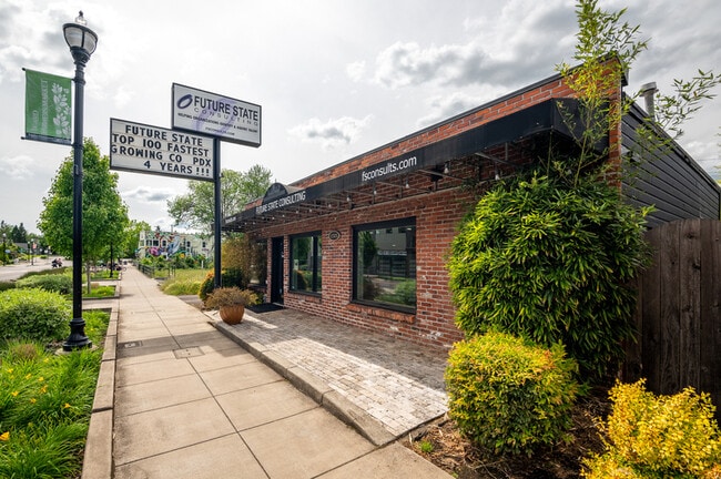 Foto del edificio - 12525 SW Main St