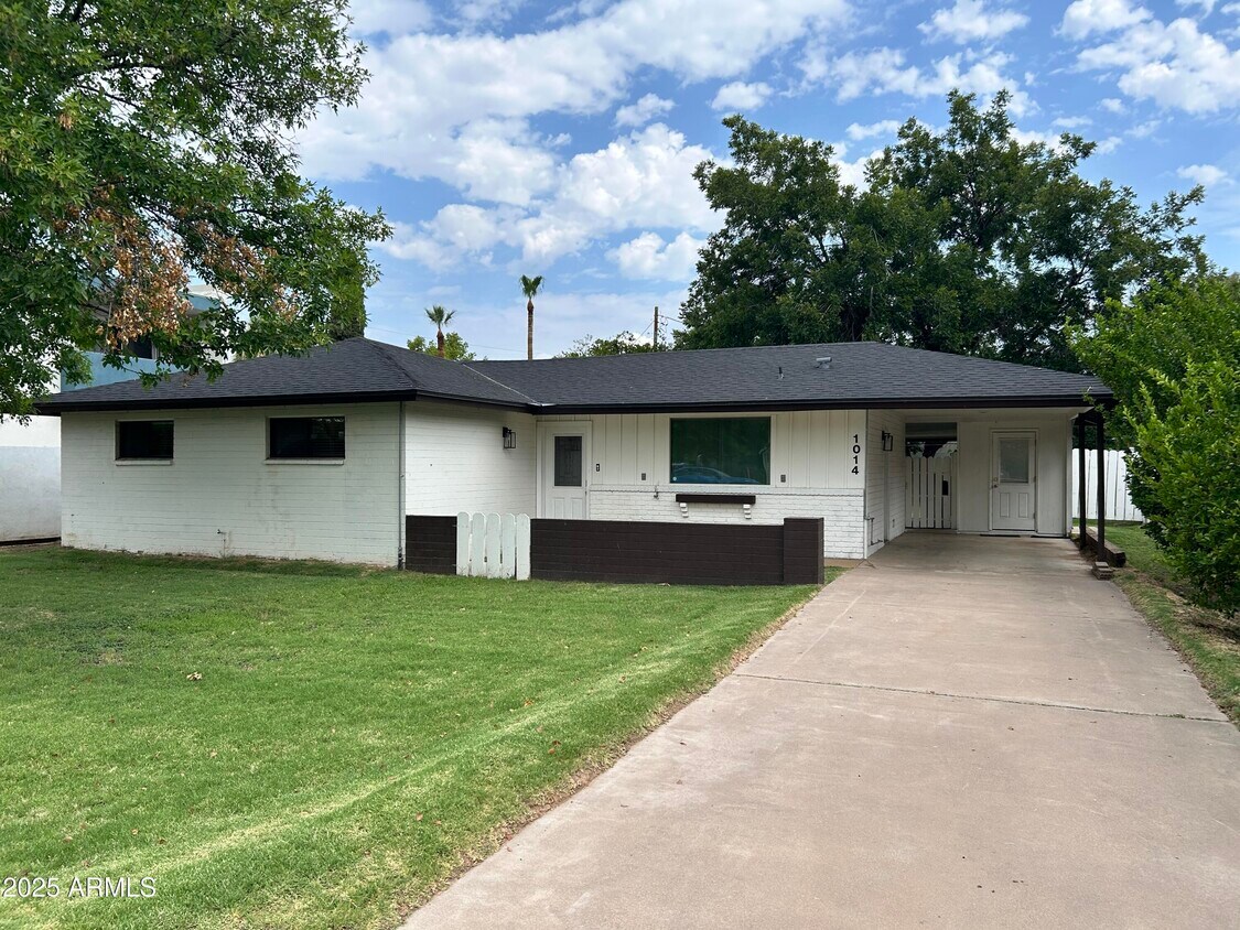 Foto principal - 1014 E Orange Dr