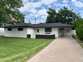 Building Photo - 1014 E Orange Dr